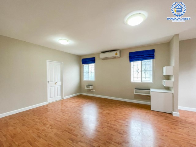 *****บ้านเดี่ยวมือสองนนทบุรี แบรนด์พฤกษา ม.ภัสสร7 รัตนาธิเบศร์ ถนนเมน! เนื้อที่ 60.1 ตร.ว. ฟังก์ชั่น 3 ห้องนอน 3 ห้องน้ำ ตกแต่ง Built-in ทั้งหลัง!  บนทำเลดีที่สุด ติดถนนใหญ่ เพียง 400 ม. จากรถไฟฟ้าสถานีบางพลู ใกล้เซ็นทรัลเวสต์เกต